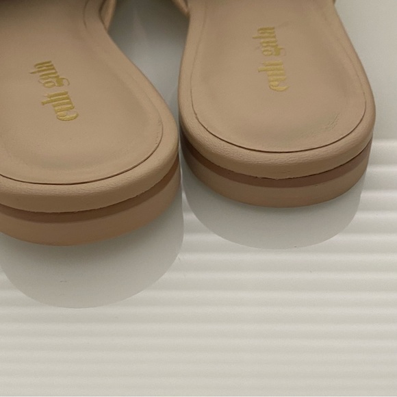 Cult Gaia Ray Neutral Tan Ostrich Feathers Miles Flats SZ 9.5/39.5 - Picture 12 of 15